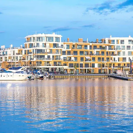 5 Sterne Apartment Anastasia In Der Hafenresidenz - Sauna Und Seeblick Waren (Mueritz)
